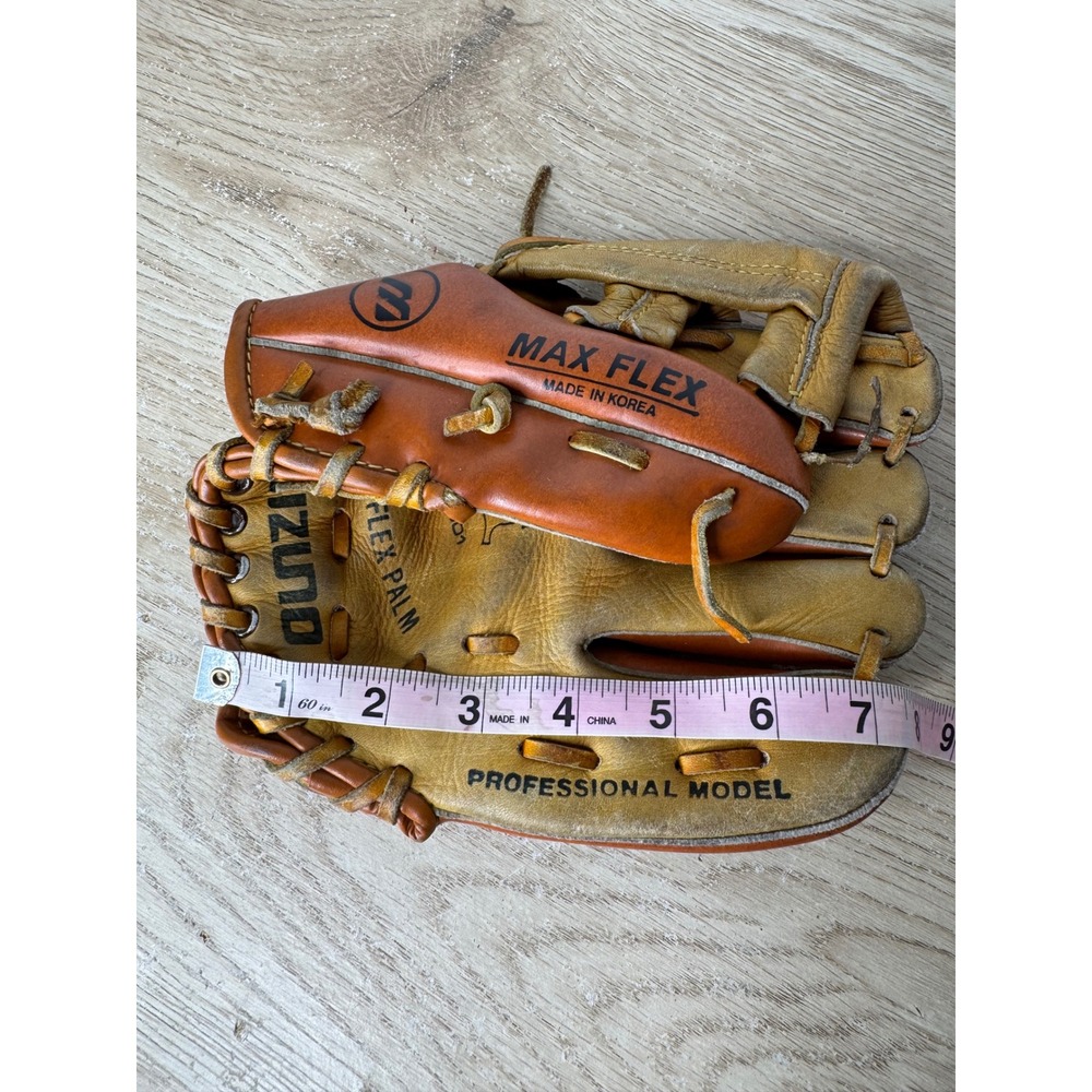 Mizuno Max Flex Model MM4001 Baseball 9" Glove Right‎ Hand Throw RHT Broken In - Picture 9 of 12